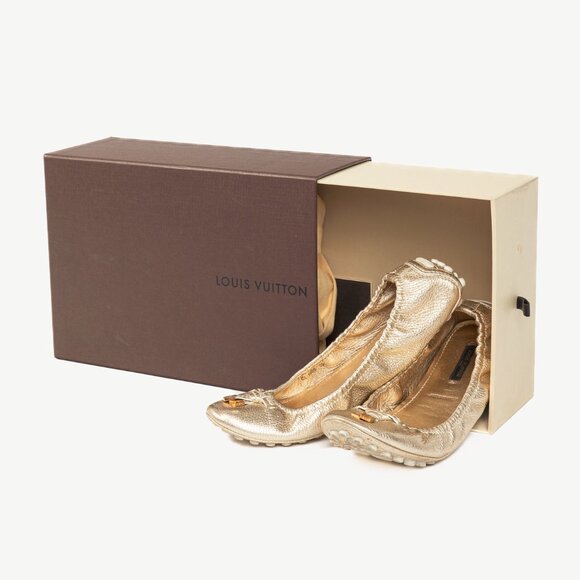 Louis Vuitton Lemon Metallic Gold Pebbled Leather Bow Scrunch Flats - Picture 11 of 11